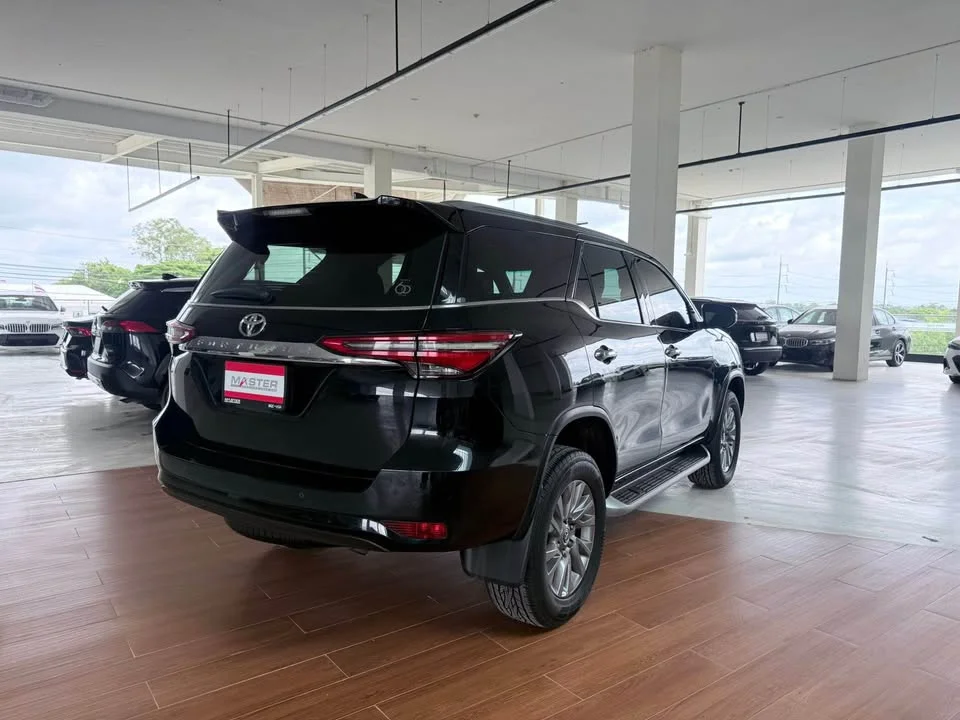 2022 Toyota Fortuner II 3