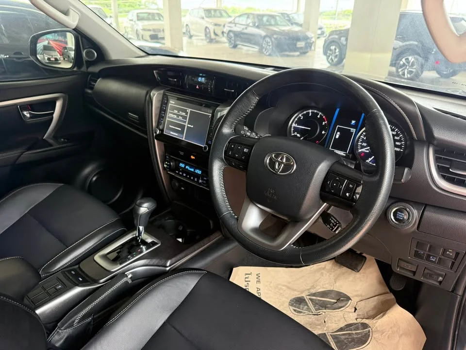 2022 Toyota Fortuner II 2