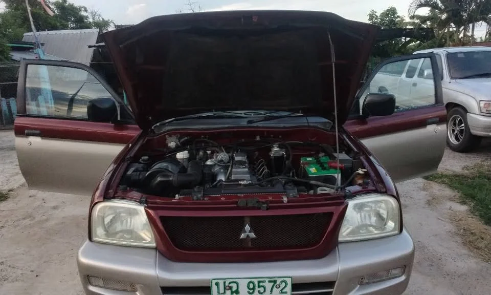 2005 Mitsubishi Strada III 2