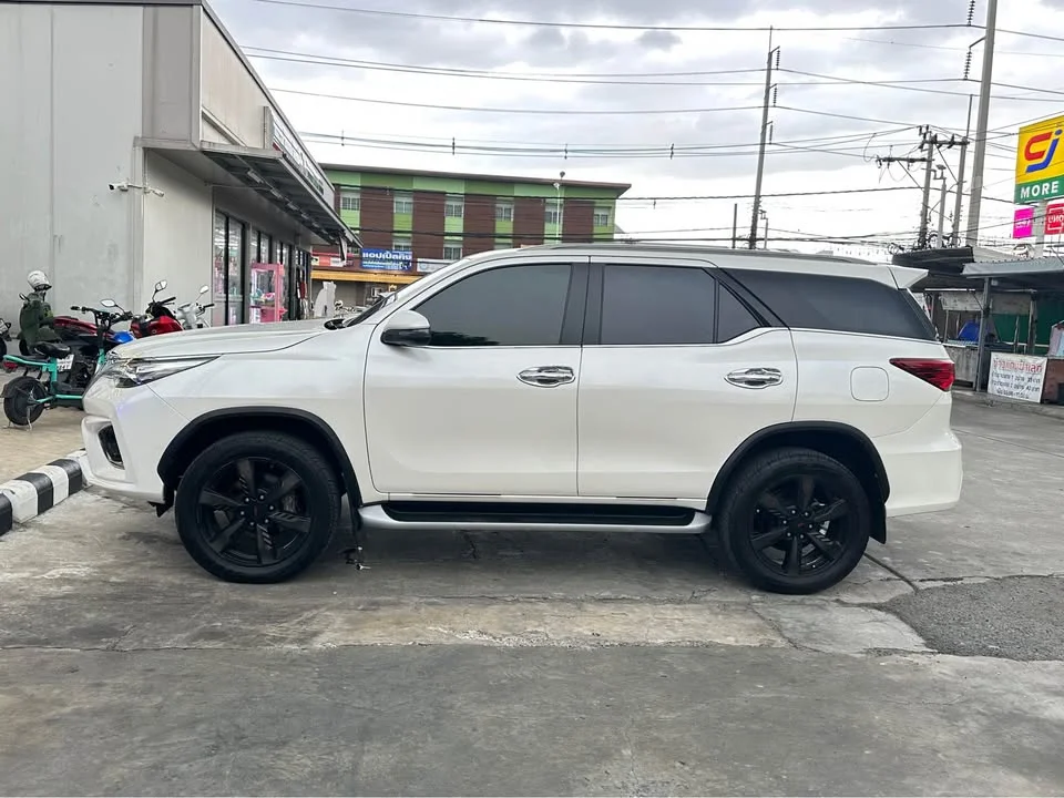 2018 Toyota Fortuner II 3