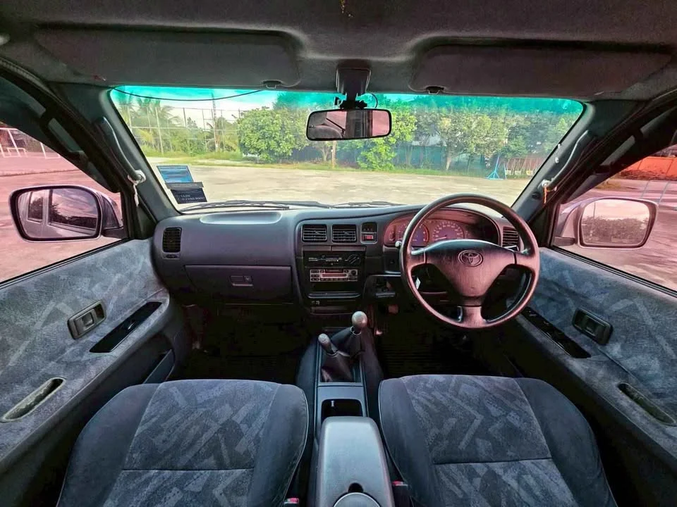 2001 Toyota Hilux Tiger VI 3