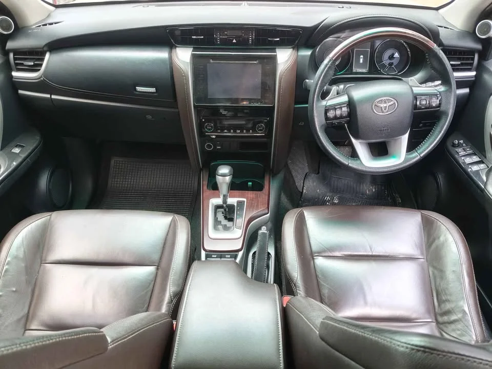 2019 Toyota Fortuner II 2