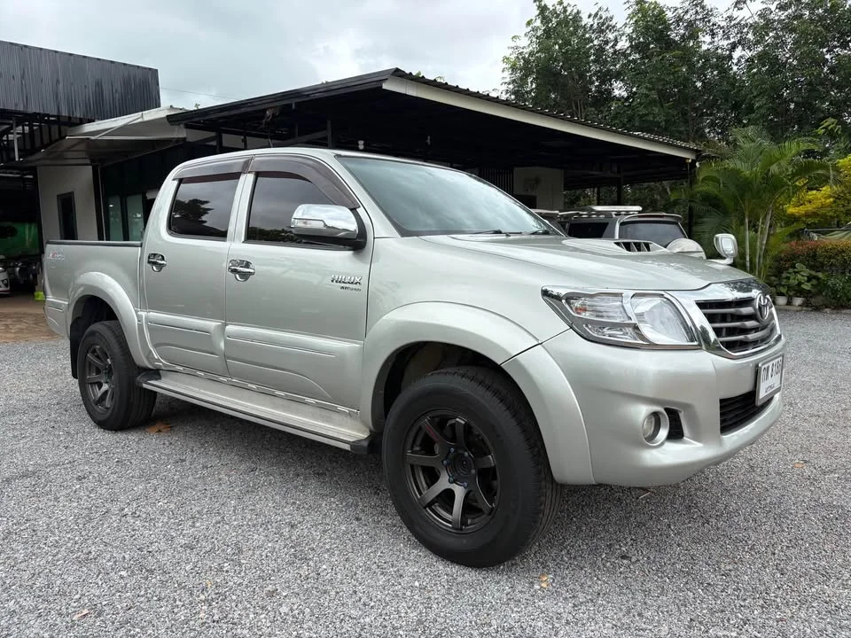 2013 Toyota Hilux VII 3
