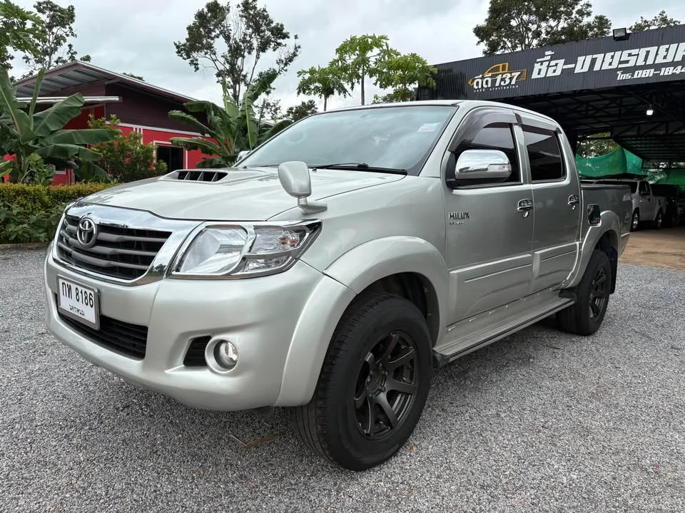 2013 Toyota Hilux VII 2