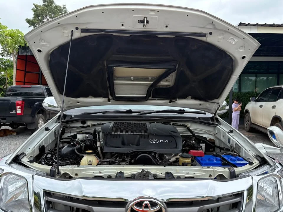 2013 Toyota Hilux VII 3