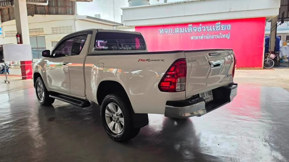 2018 Toyota Hilux VIII 2