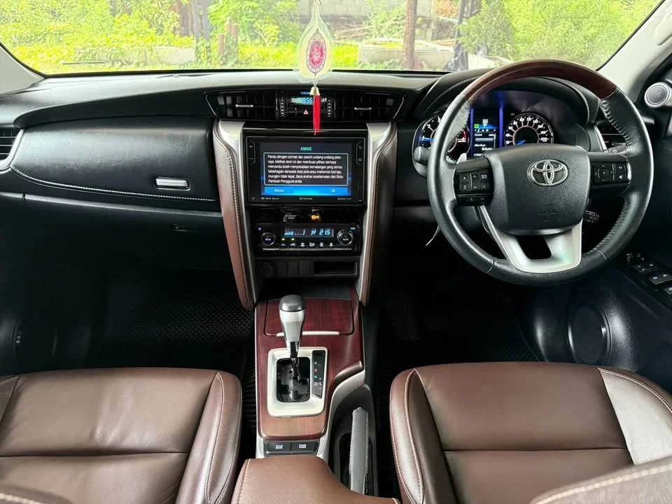 2019 Toyota Fortuner II 2