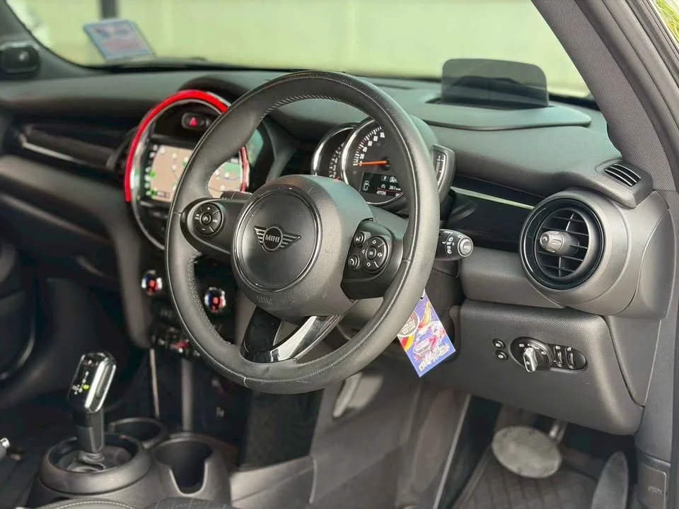 2019 Mini Hatch  III 3