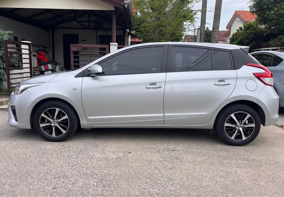 2015 Toyota Yaris III 3