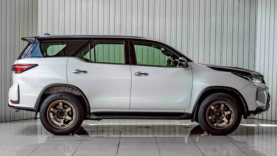 2020 Toyota Fortuner II 3