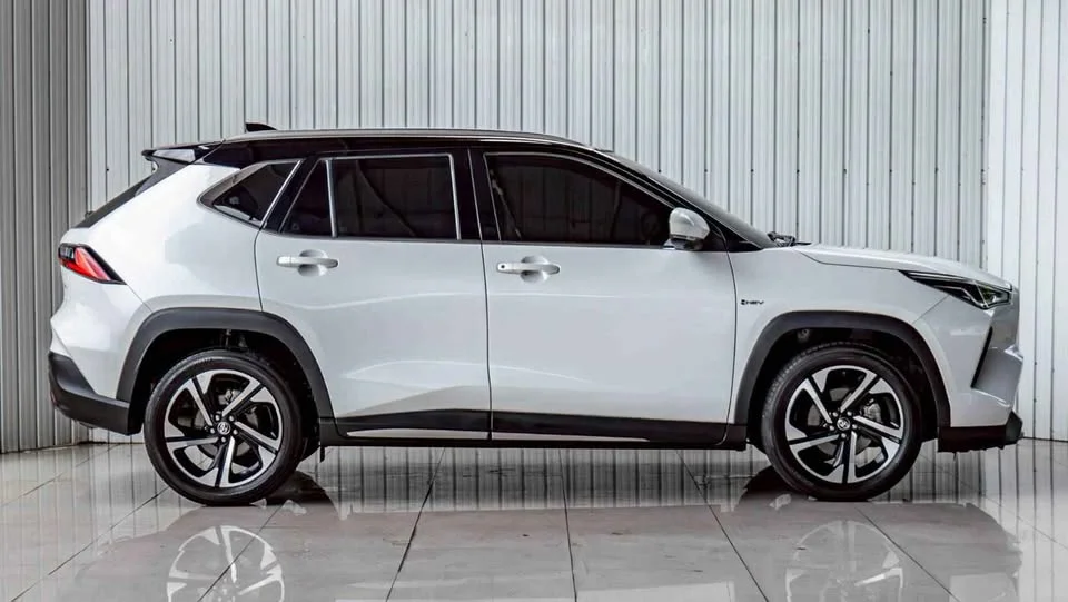 2024 Toyota Yaris Cross AC200 3