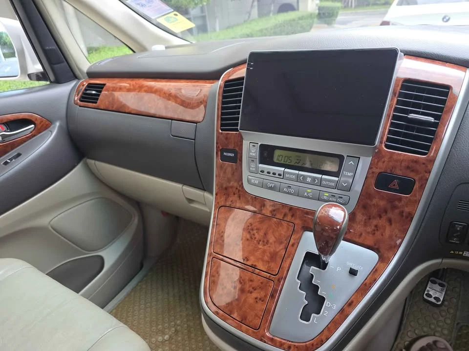 2004 Toyota Alphard, Vellfire I (AH10) 2
