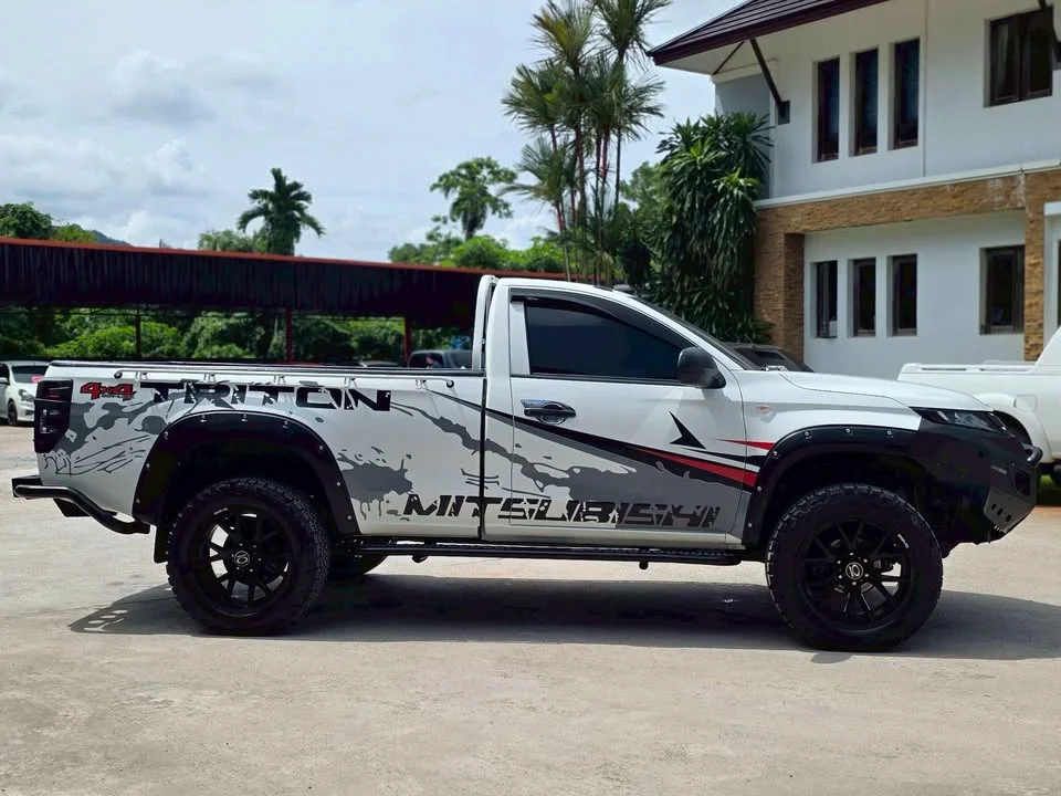 2022 Mitsubishi Triton V 2