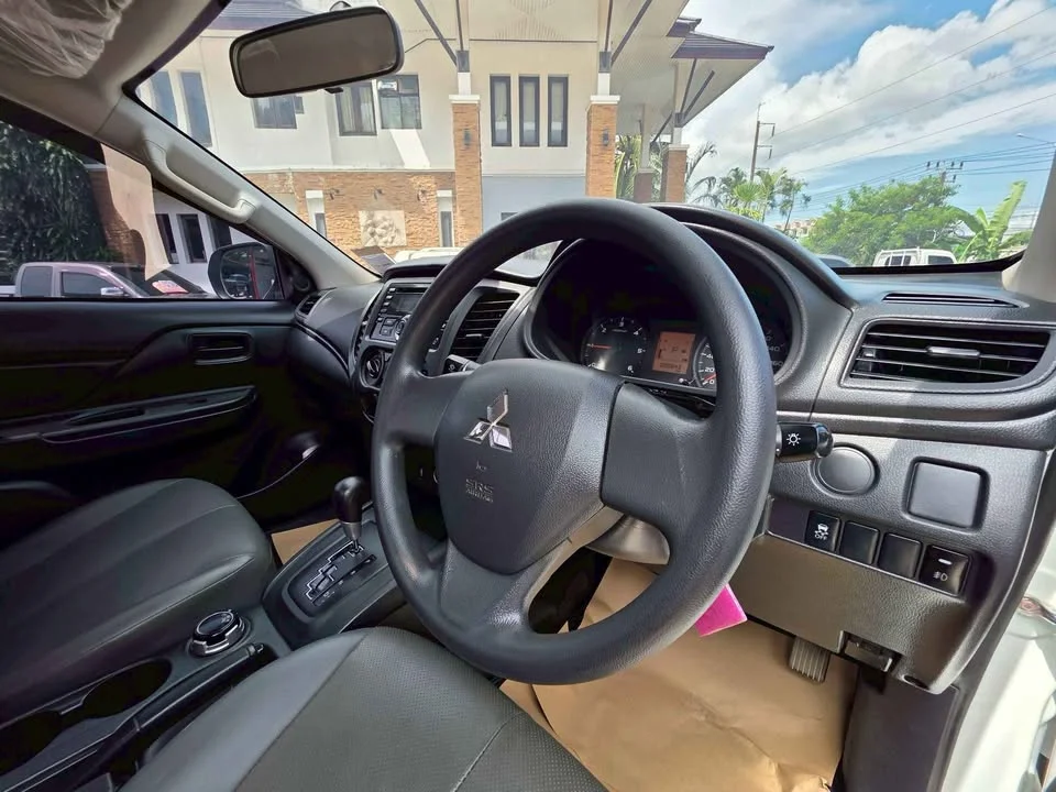 2022 Mitsubishi Triton V 3