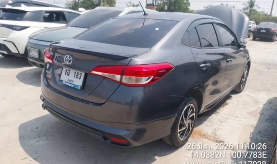 2020 Toyota Yaris ATIV III 3