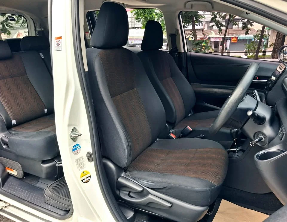 2019 Toyota Sienta II 2