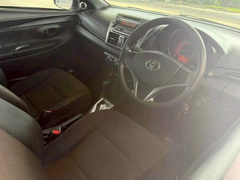 2015 Toyota Yaris III 3