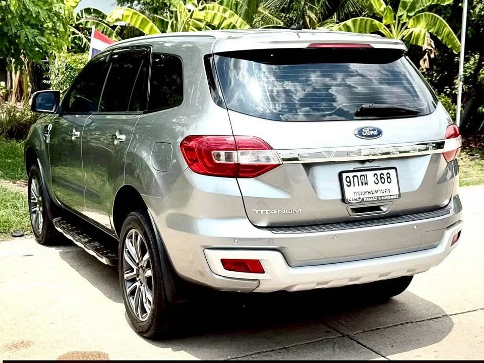 2019 Ford Everest II 3