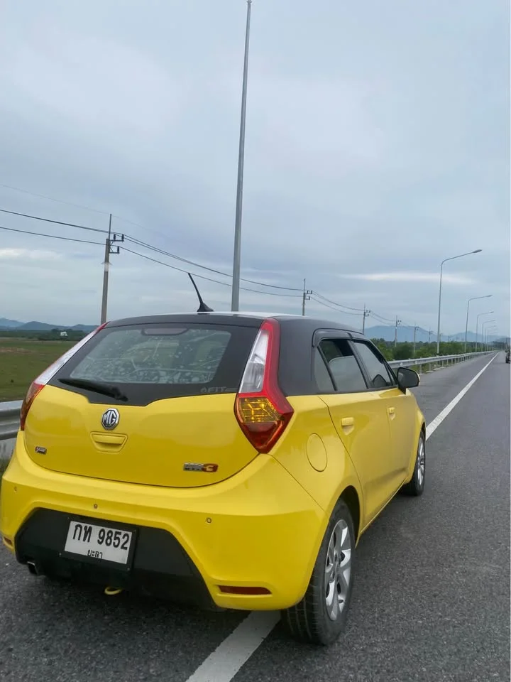 2015 MG 3 II 3