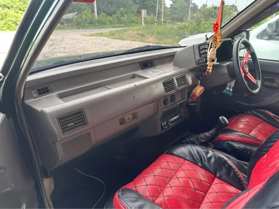 1994 Isuzu TFR III 2