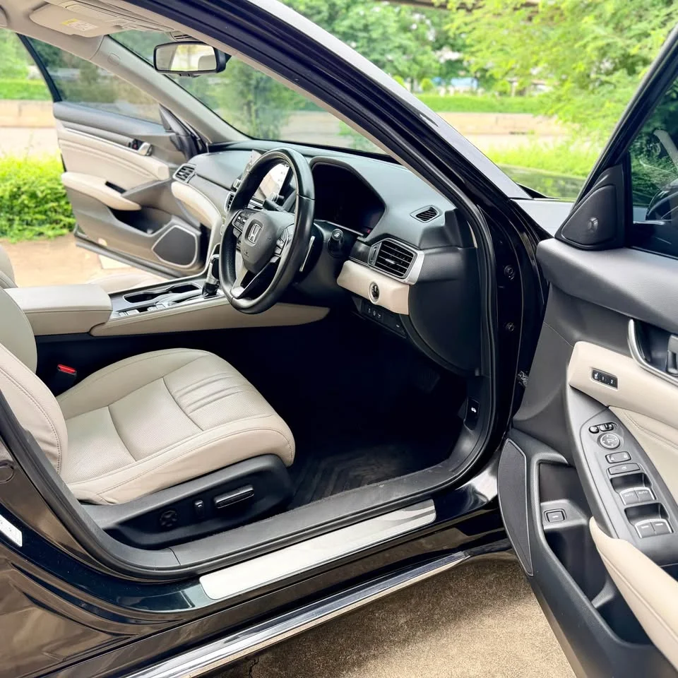 2019 Honda Accord X 3