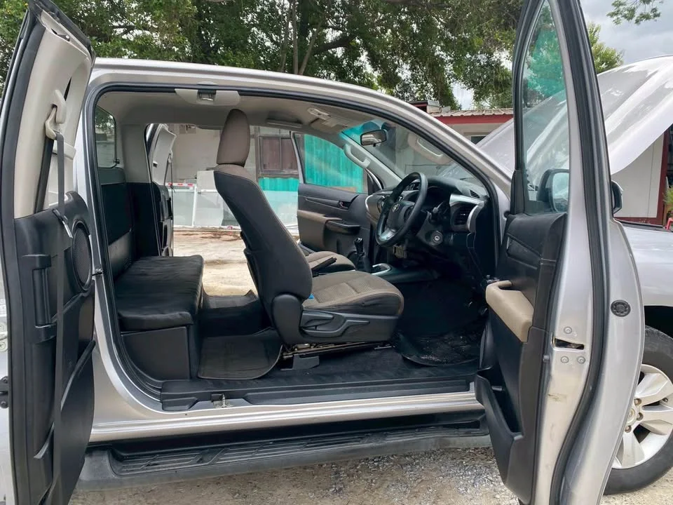 2016 Toyota Hilux VIII 3