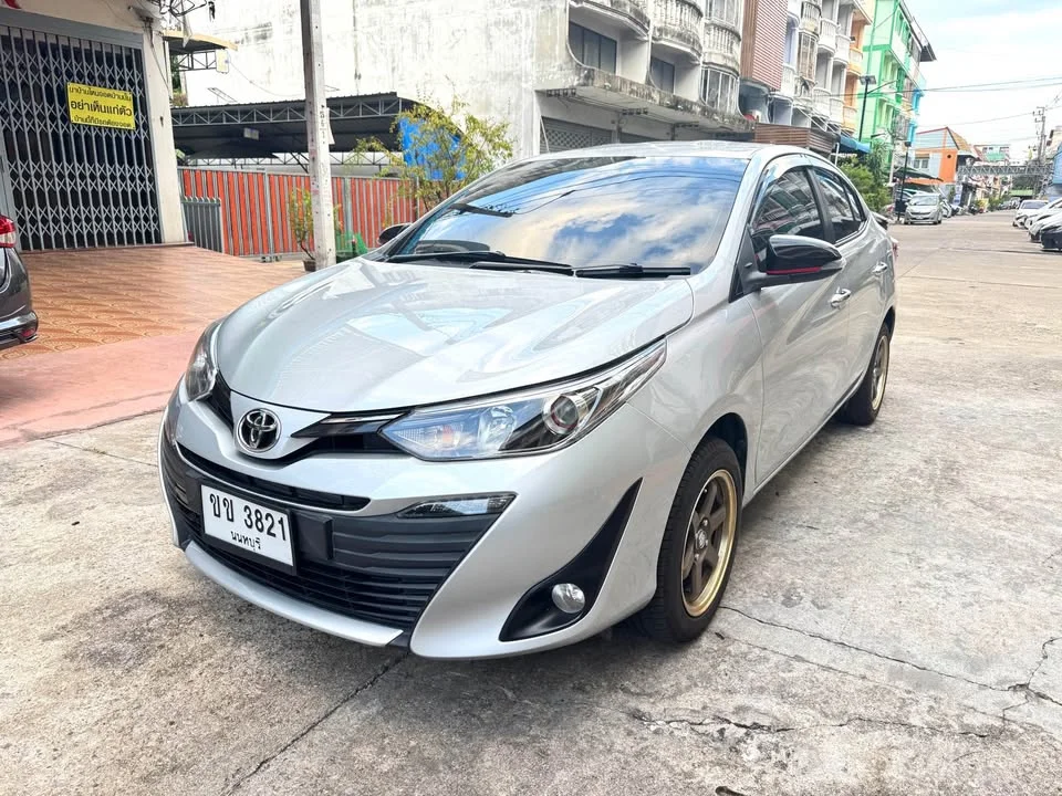 2017 Toyota Yaris ATIV III 3