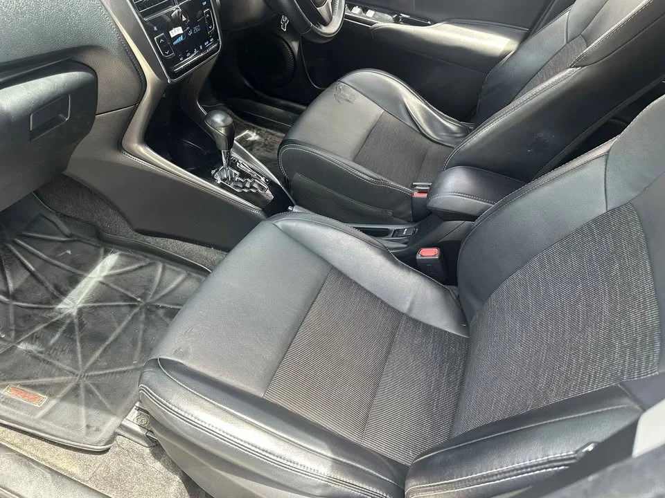 2020 Toyota Yaris ATIV III 3