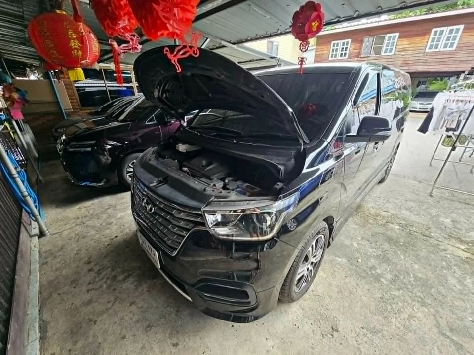 2012 Hyundai H-1 II 3