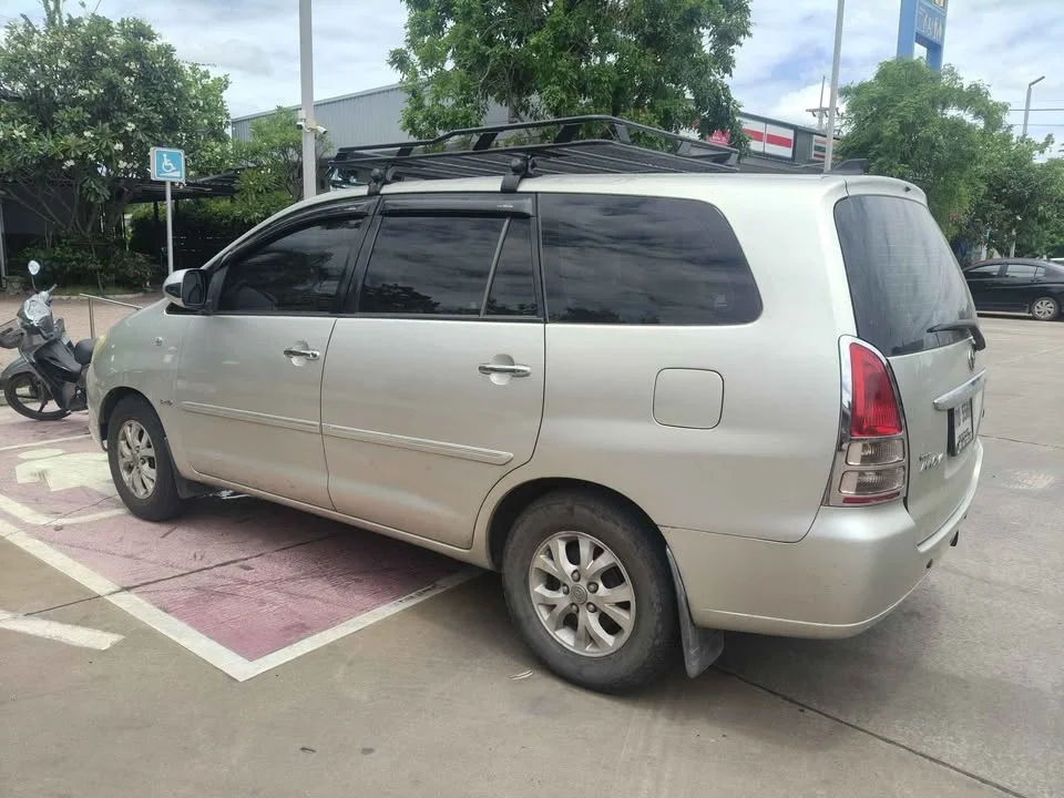 2005 Toyota Innova I 2