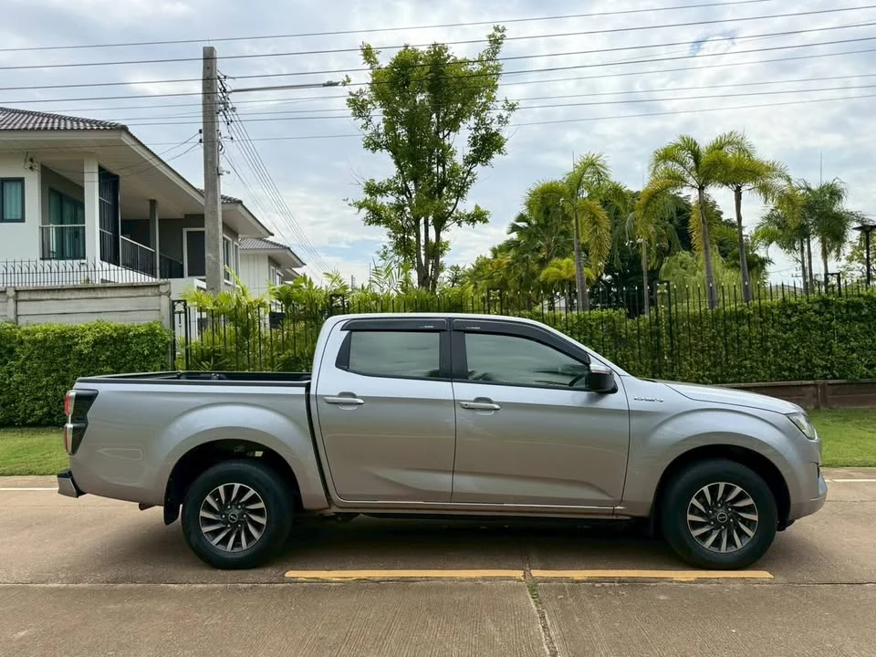 2020 Isuzu D-Max III (RG) 3