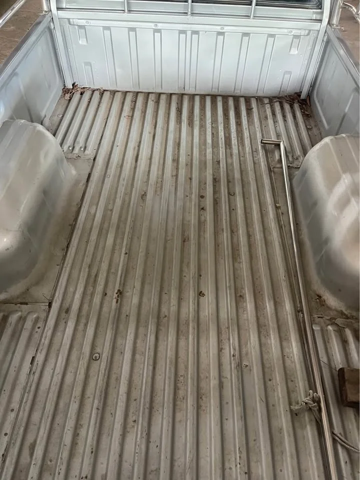 1996 Nissan Frontier I 3