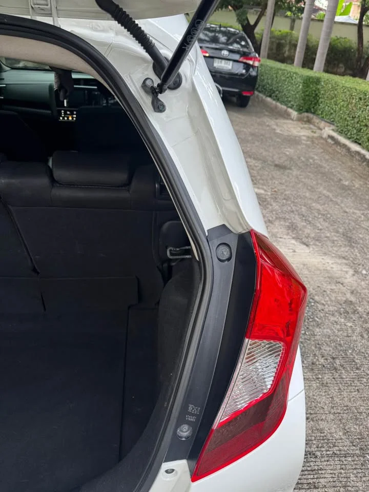 2020 Honda Jazz III 2