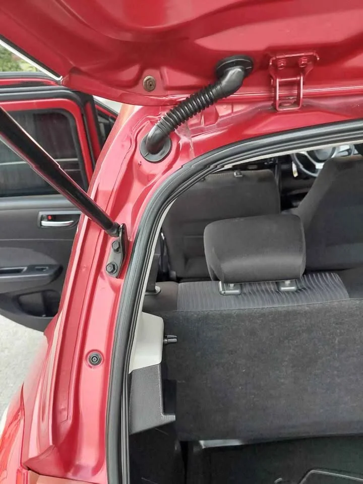 2013 Suzuki Swift II 3