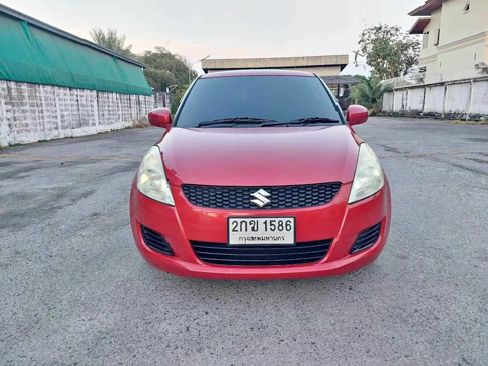 2013 Suzuki Swift II 2