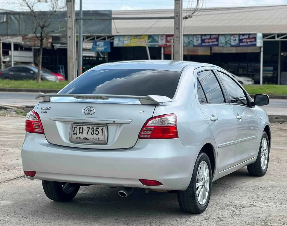 2010 Toyota Vios II 2