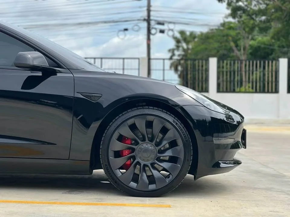 2023 Tesla Model 3 3