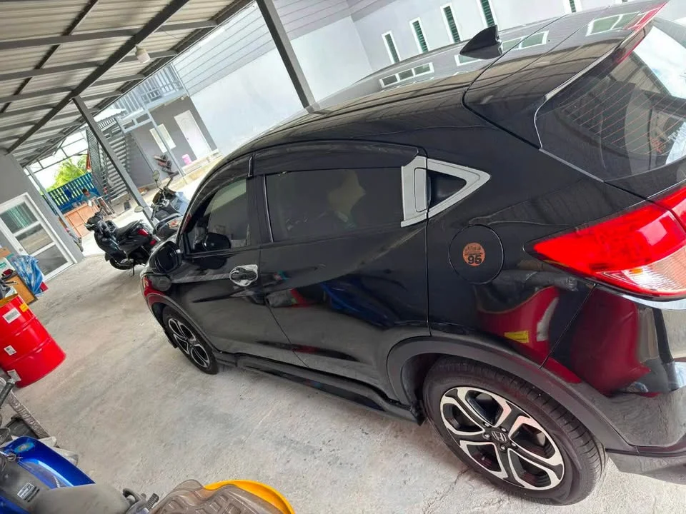 2017 Honda HR-V II 2