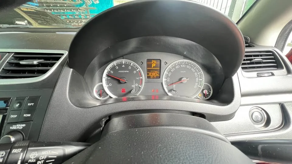 2012 Suzuki Swift II 2