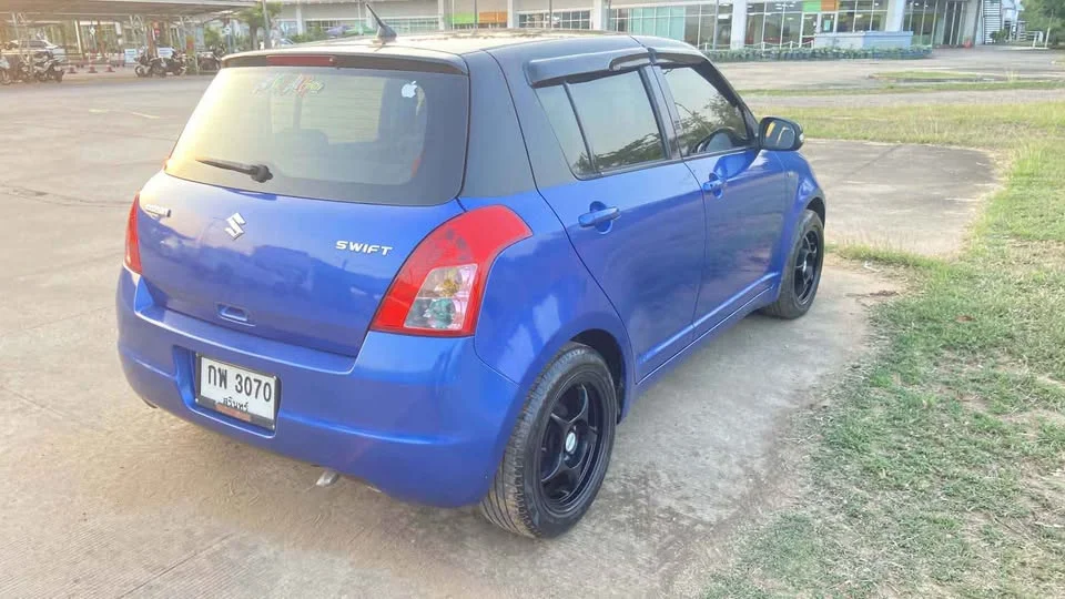 2011 Suzuki Swift I 2