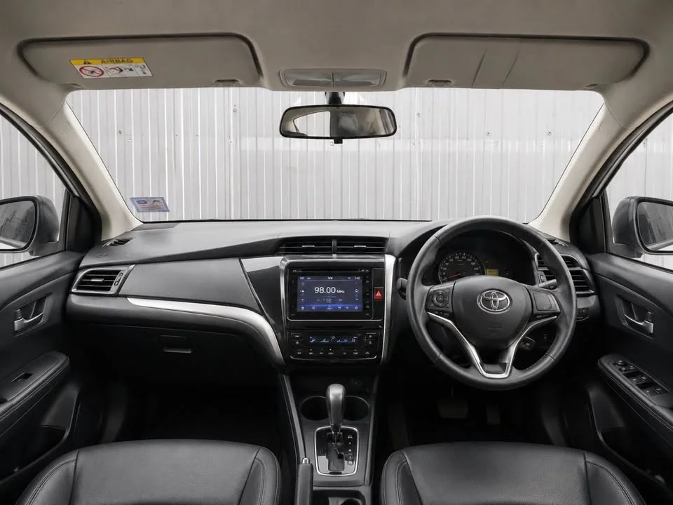 2010 Toyota Vios II 2