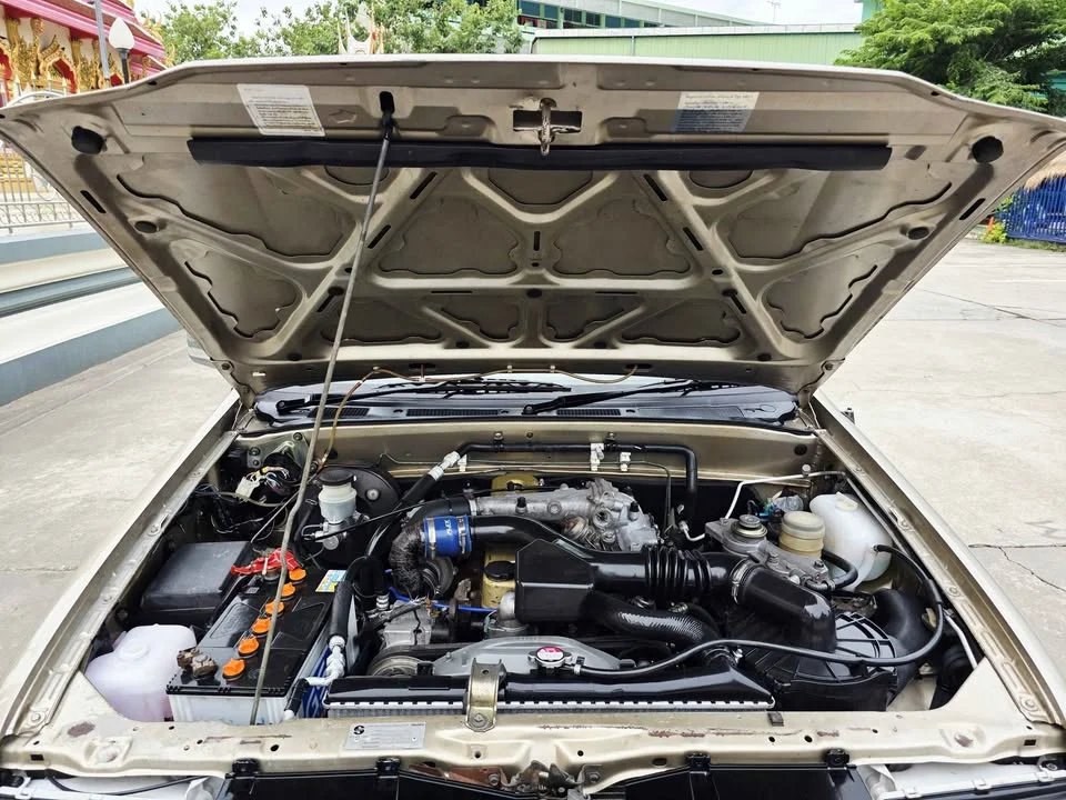 2001 Isuzu Faster Dragon Eyes III 2