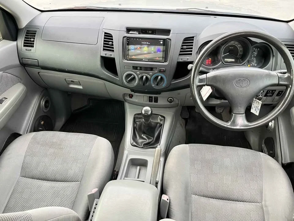 2011 Toyota Hilux VII 3