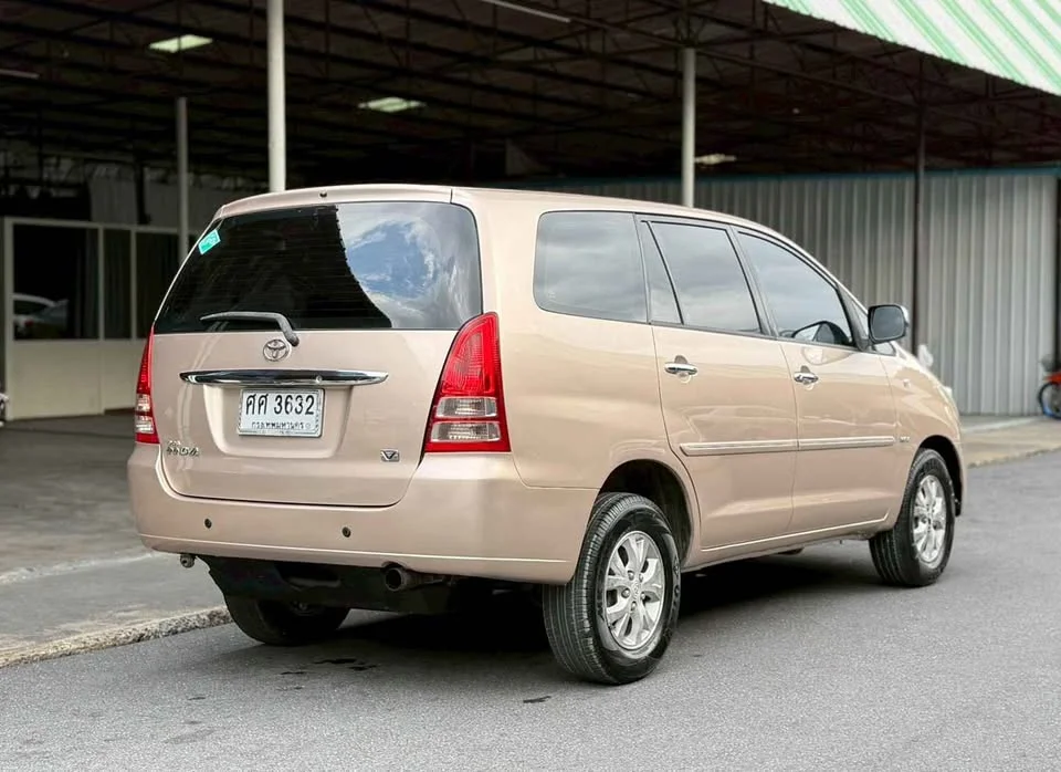 2005 Toyota Innova I 3