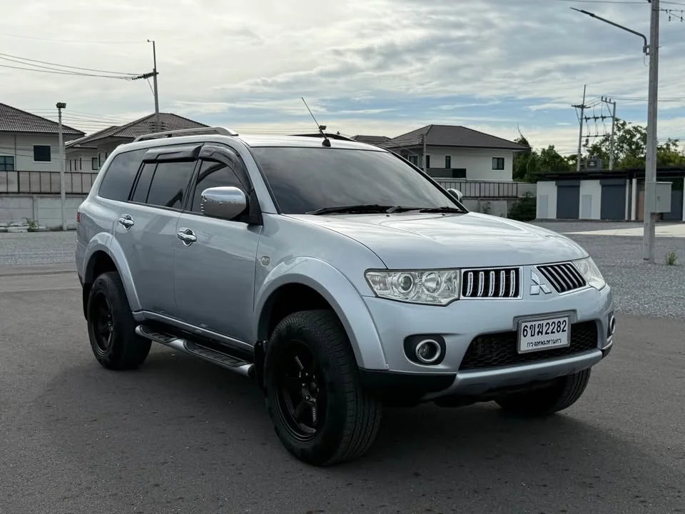 2009 Mitsubishi Pajero Sport II 2