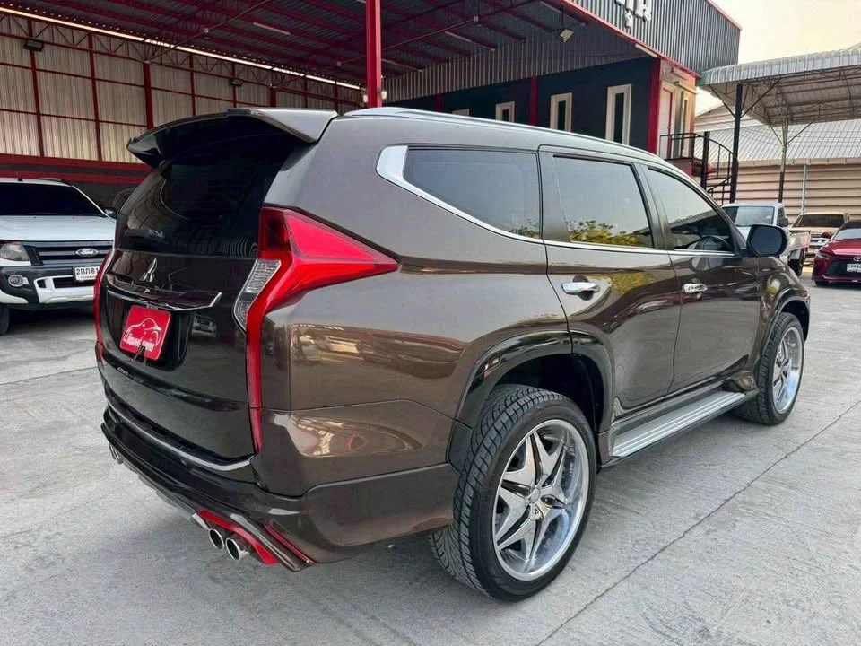 2015 Mitsubishi Pajero Sport III 2