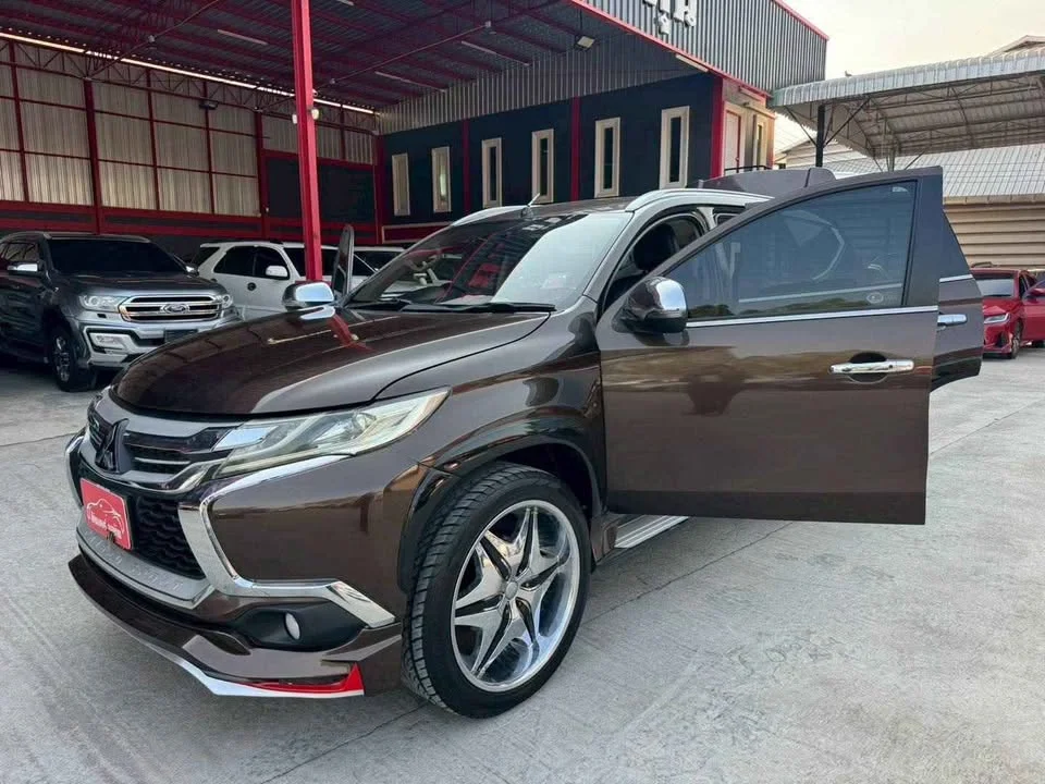 2015 Mitsubishi Pajero Sport III 3