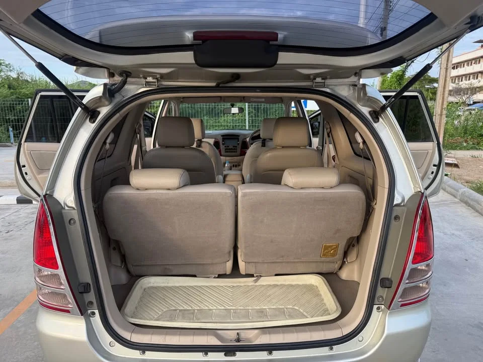 2005 Toyota Innova I 2