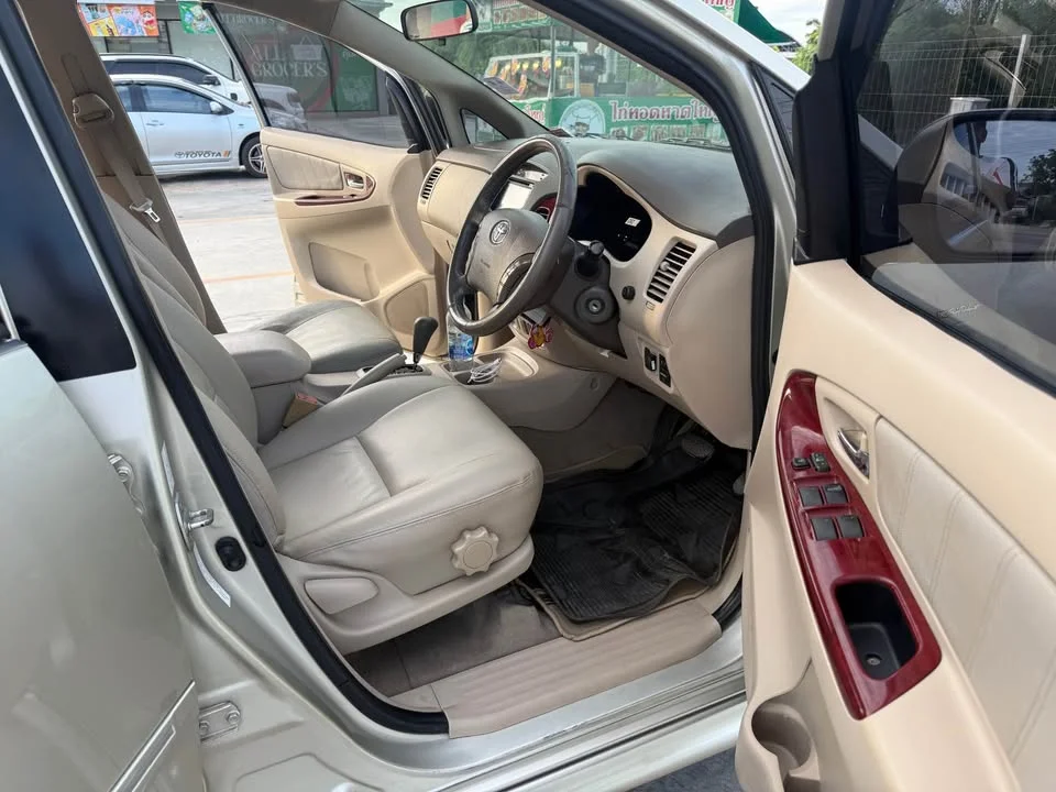 2005 Toyota Innova I 3