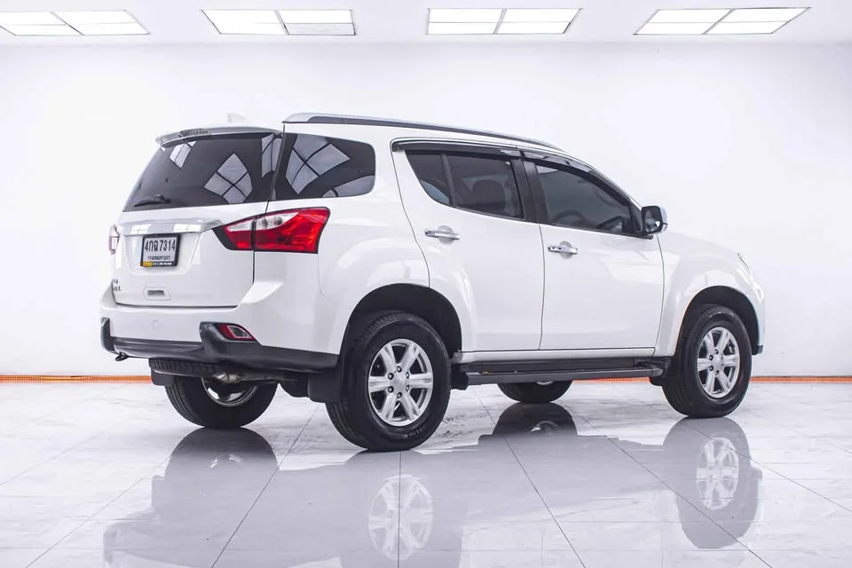 2015 Isuzu MU-X I 2